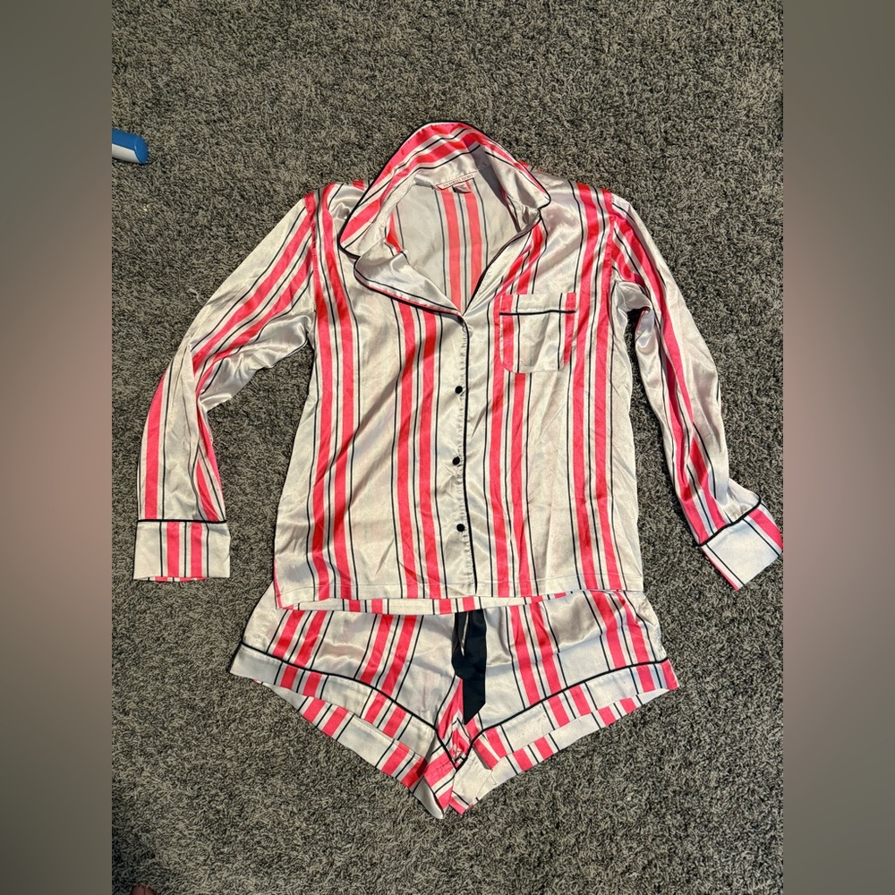 Victoria's Secret hot pink and light pink Striped Lounge short set